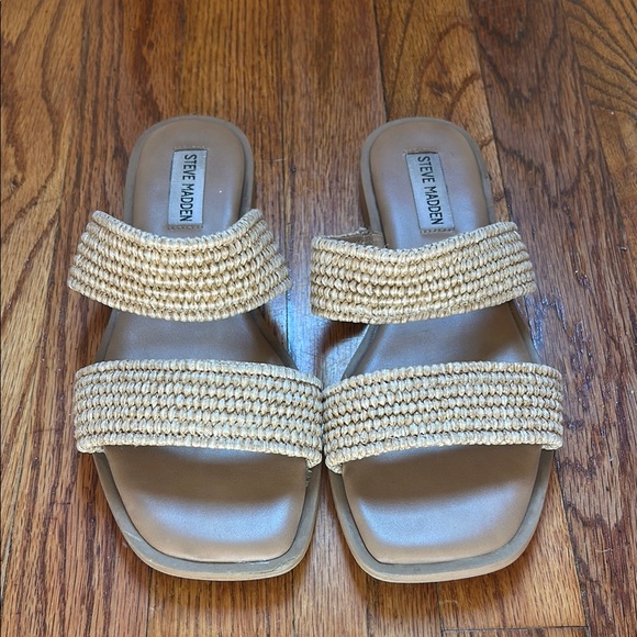 Steve Madden Tan Woven Sandals - Picture 2 of 4